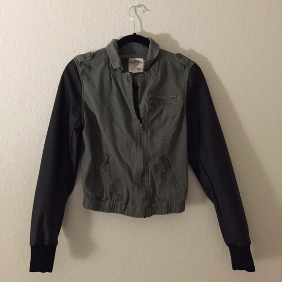 Green Military Jacket With Leather Sleeves