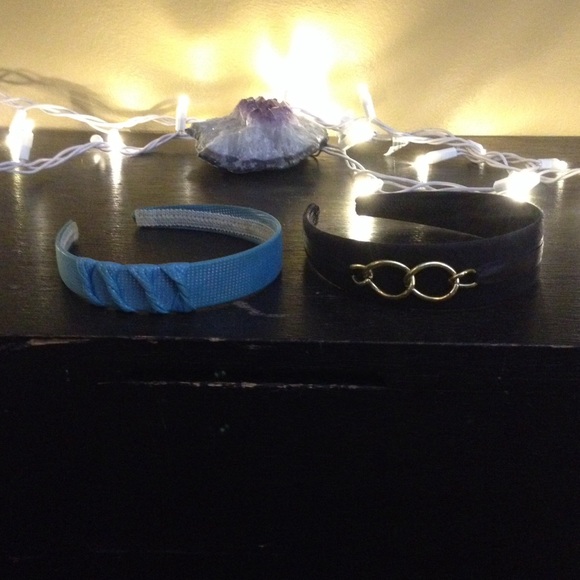 Four cute headbands! - Picture 3 of 4