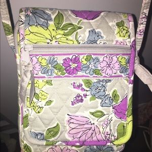 Vera Bradley Watercolor Cross Body Purse! 🌸