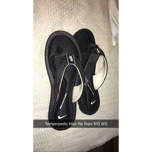 Nike Flip flops