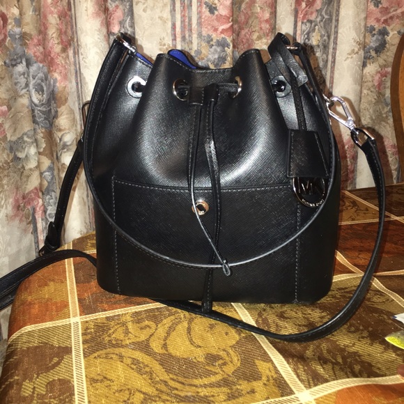 Michael Kors greenwhich bucket bag