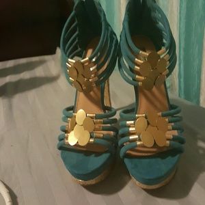 Size 6.5 blue and gold H by Halston heels