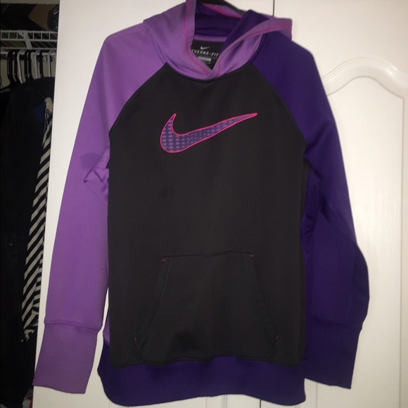 Nike therma fit hoodie