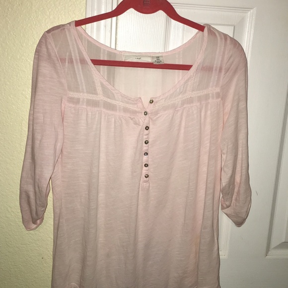Pink 3/4 length sleeve buttoned top