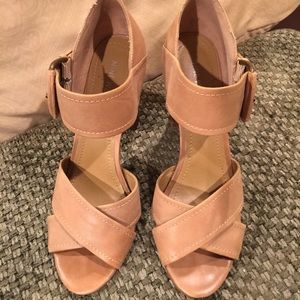 Nine West gorgeous leather sandals!!!