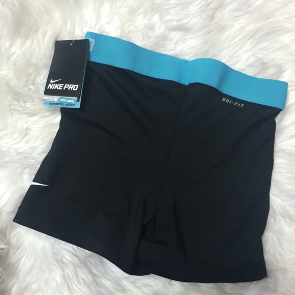 OFFER ME🌻 Nike Pro Shorts - Picture 3 of 4