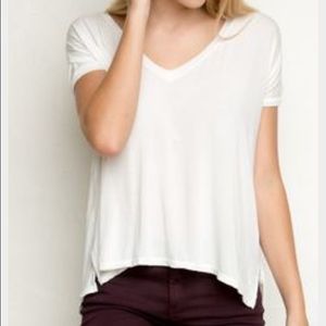 White flowy tee-shirt