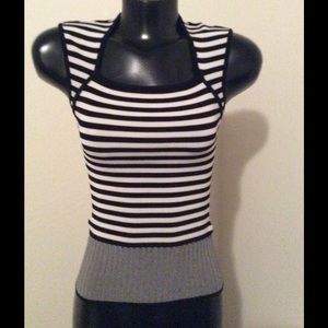 Cache top black and white striped