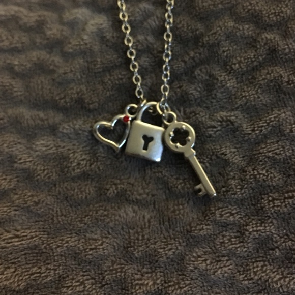 Charm necklace - Picture 2 of 2