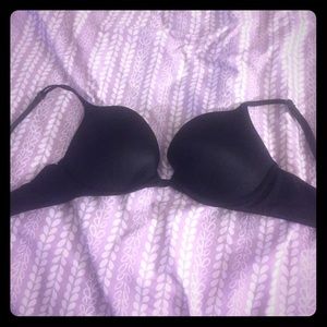 Black Victoria's Secret bra