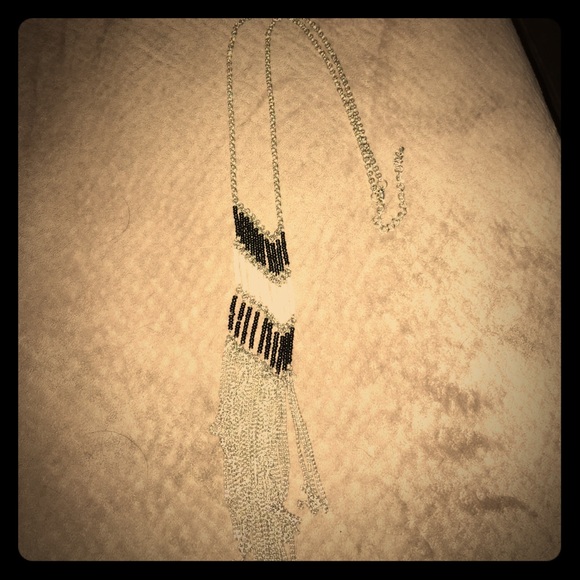 Metal fringe necklace