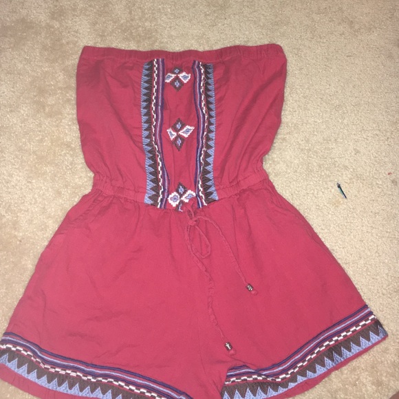 Super cute aztec romper!