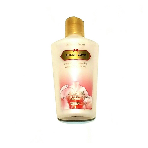 Victoria's Secret Other - Sheer Love body lotion
