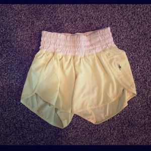 Lululemon running shorts size 4 lime