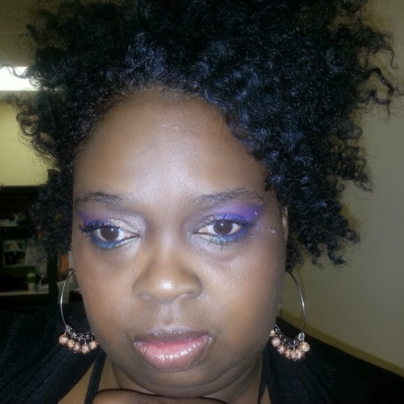Meet your Posher, Dhanelle - Picture 1 of 1