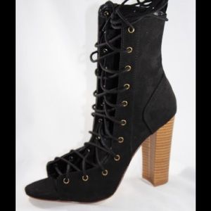 Liliana Black Bootie