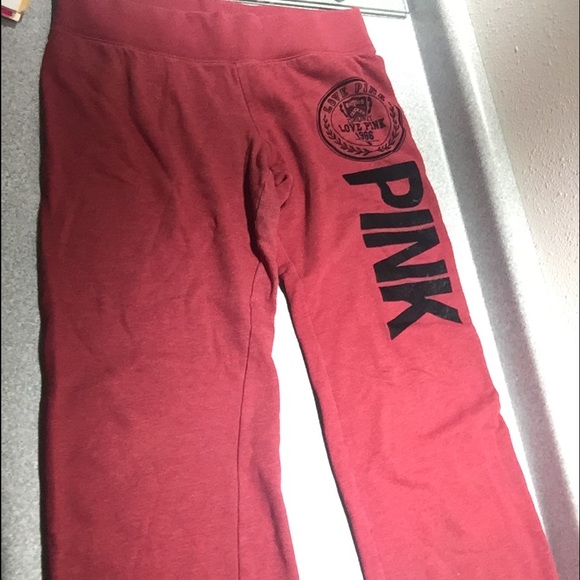 Sweat pants VS