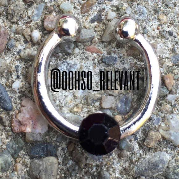 Black Single Diamond Faux Nose Ring