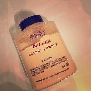 Ben Nye Banana Luxury Powder