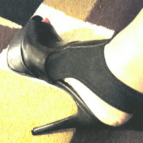 Shoes - Picture 2 of 3