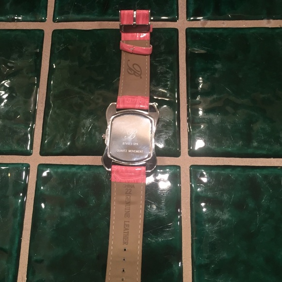 Watch - Picture 2 of 4
