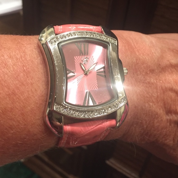 Watch - Picture 3 of 4