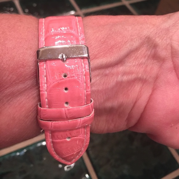 Watch - Picture 4 of 4