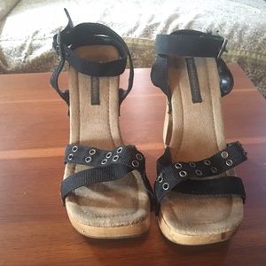 Delicious heels. Size 8.