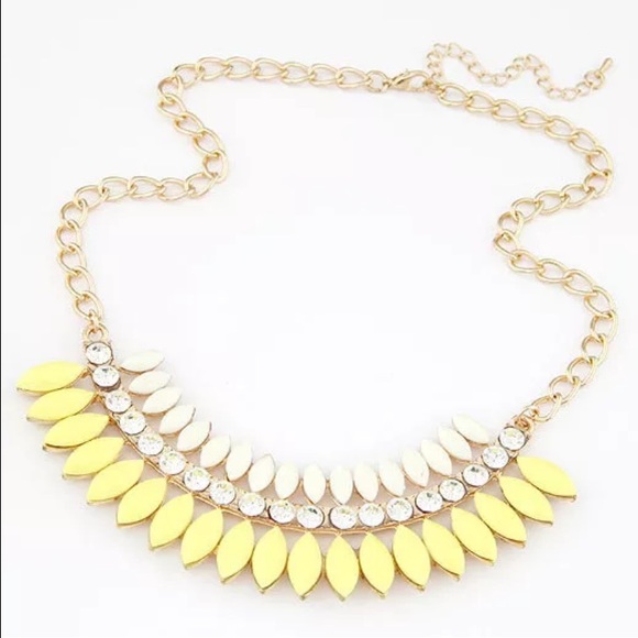 Boutique Jewelry - New Yellow & White Resin Stone Statement Necklace