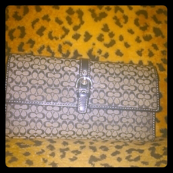 Authentic Coach wallet