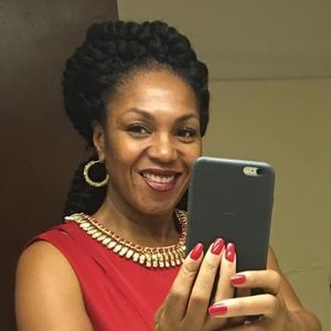 Meet your Posher, Denise