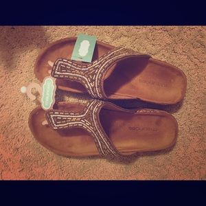 Maurices flip flops new size 10