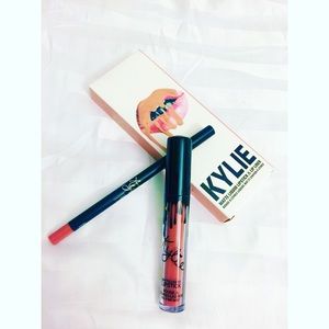 Meet your Posher, Genica