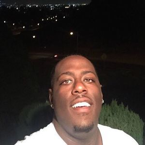 Meet your Posher, Devonte