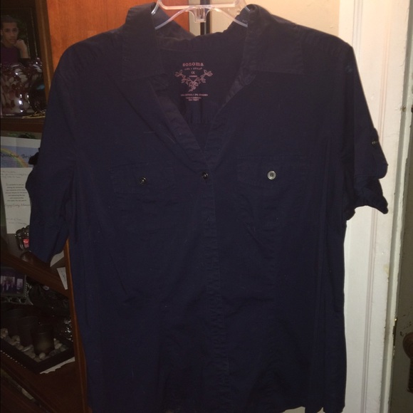 EUC short sleeve shirt🔴FIRM PRICE/NO OFFERS🔴