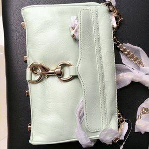 a crossbody bag