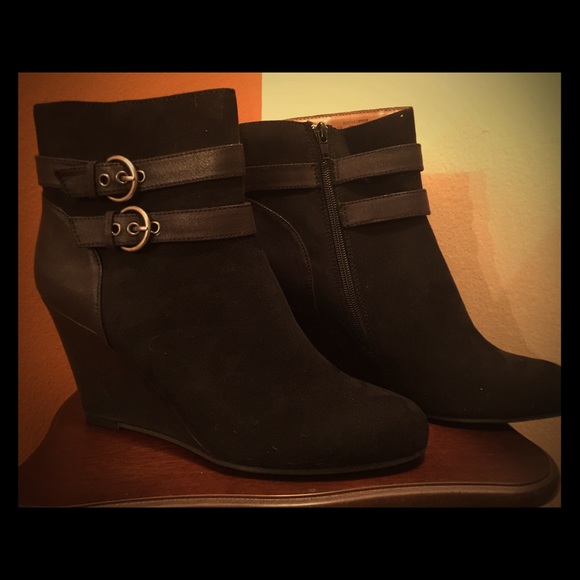 Jaclyn Smith Ellis Wedge Boot