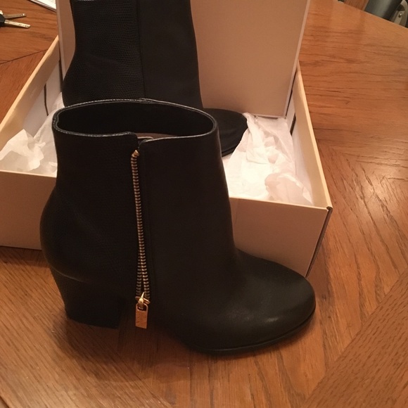 Michael Kors Black Ankle Boots. Brand New. - Picture 2 of 3