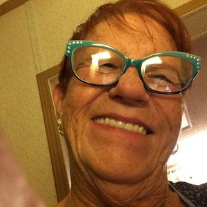 Meet your Posher, Carole