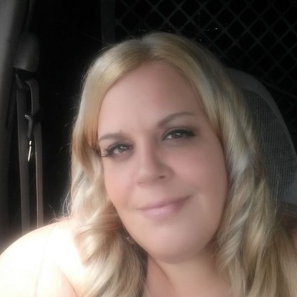 Meet your Posher, Danielle - Picture 1 of 1