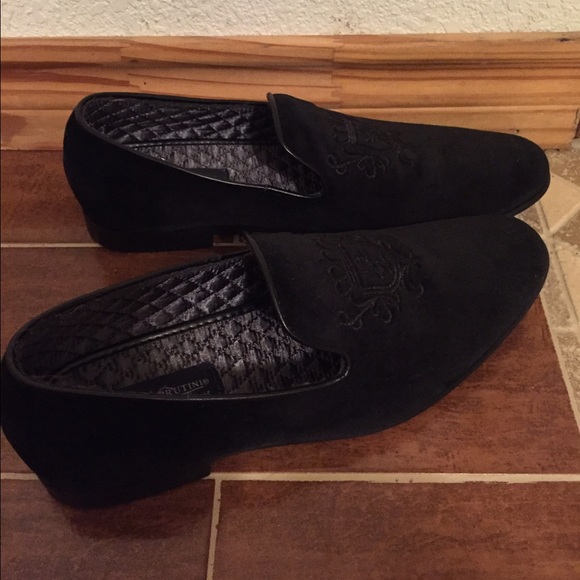 Formal shoes