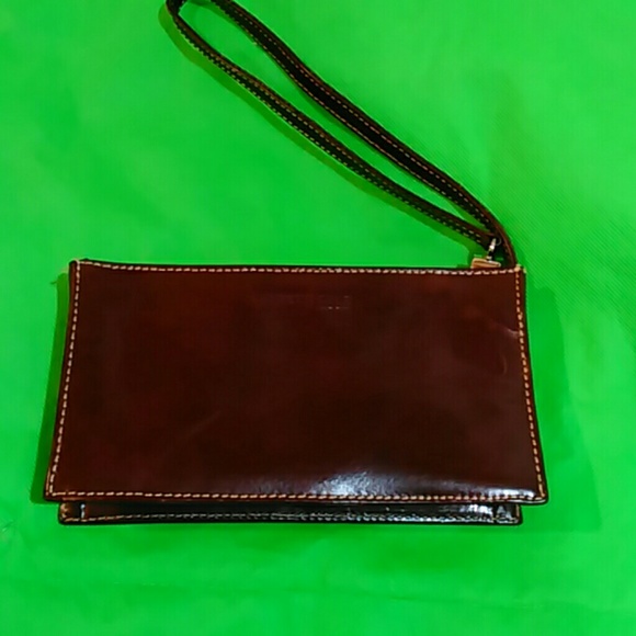 Kenneth Cole wristlet - Picture 3 of 4