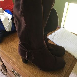 Brown boots