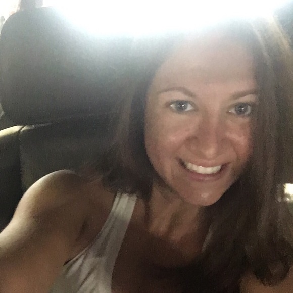 Meet your Posher, Brooke - Picture 3 of 3