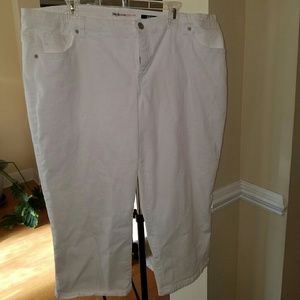 Style &  Co white capri jeans