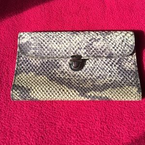 Prune foux snakeskin wallet