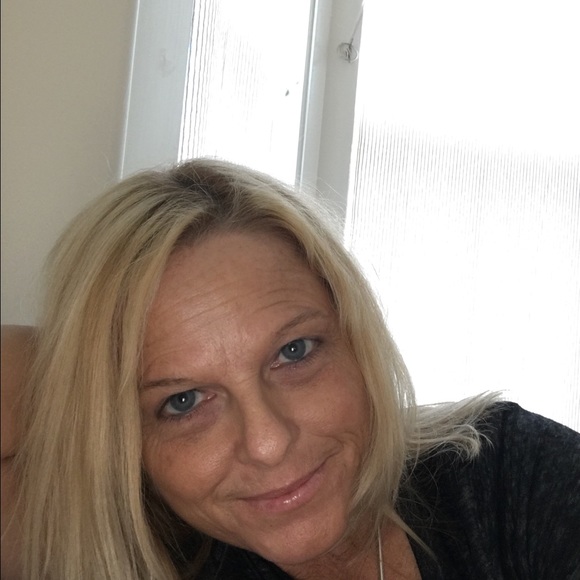 Meet your Posher, Kimberly - Picture 1 of 1