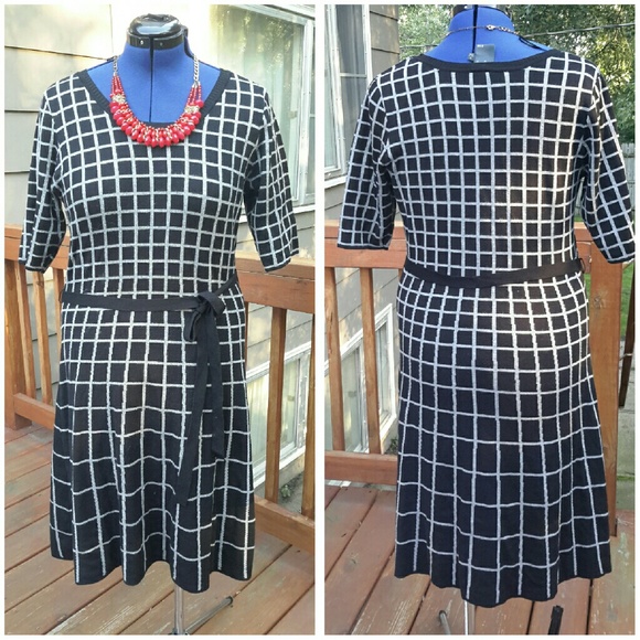 Black and White Checkered Sweater Dress - Picture 2 of 4