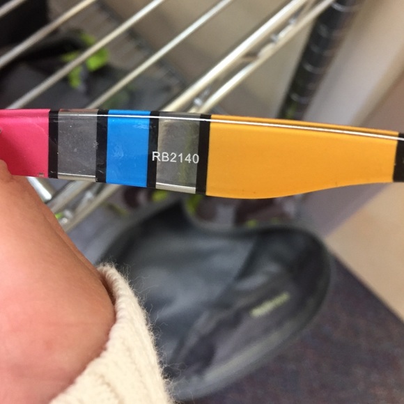 Rare Ray Bans - Picture 2 of 2