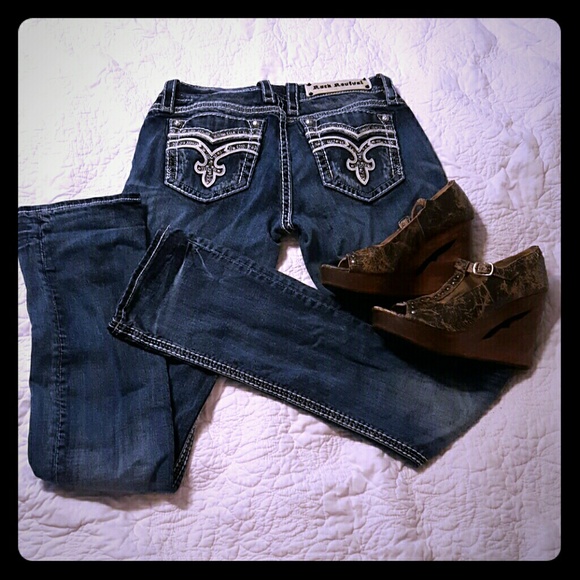 *SOLDNwot Rock Revival jeans they're fabulous